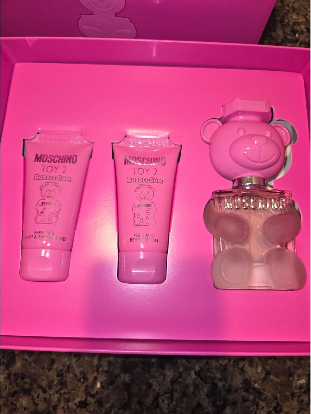 MOSCHINO TOY 2 BUBBLE GUM PERFUME + SHW GEL + LOTION SET 1.7 OZ + BEAUTY GIFTS - Picture 2 of 5
